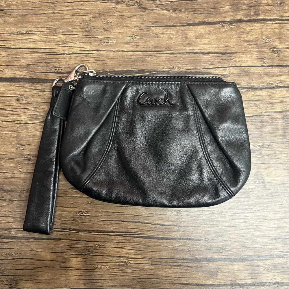 Coach vintage wristlet EUC